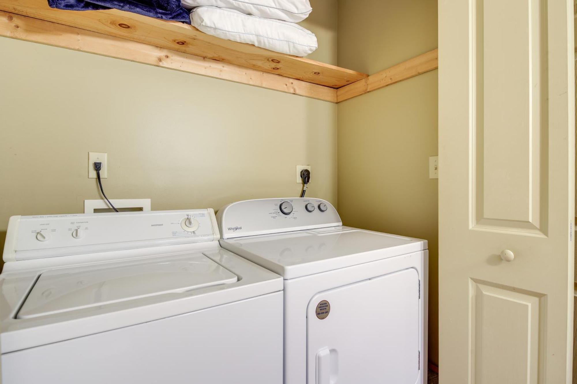 Willa Pet-Friendly Gatlinburg Retreat With Hot Tub! Zewnętrze zdjęcie
