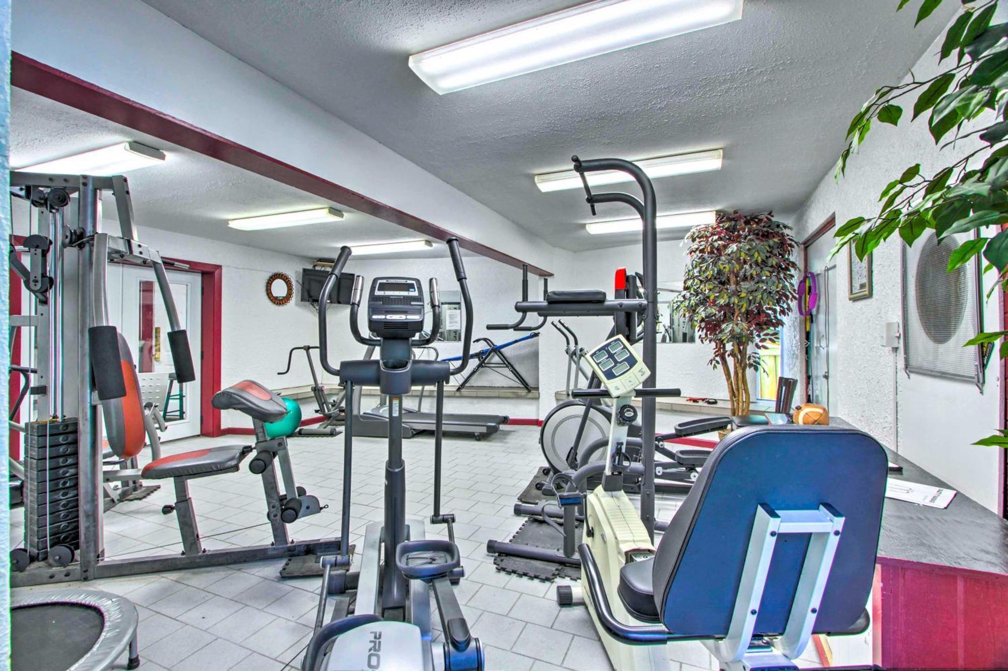 Willa Pet-Friendly Gatlinburg Retreat With Hot Tub! Zewnętrze zdjęcie