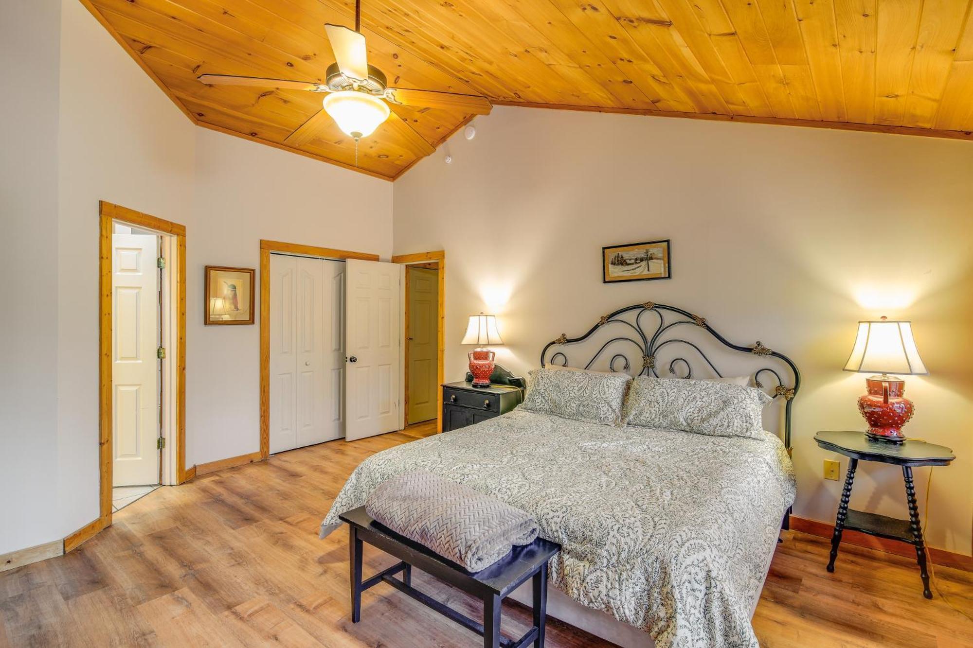 Willa Pet-Friendly Gatlinburg Retreat With Hot Tub! Zewnętrze zdjęcie